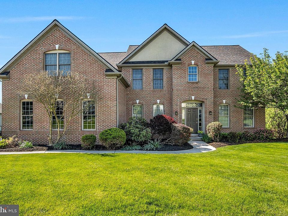 1st image of 5615 Charlton Way