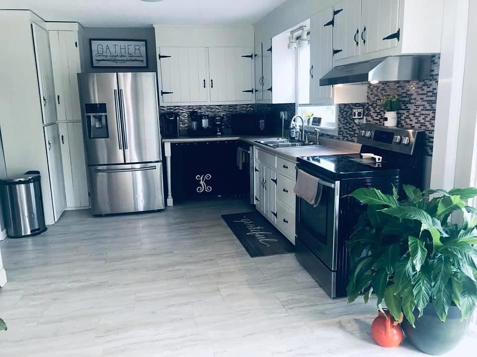 2nd image of 324 Ann St