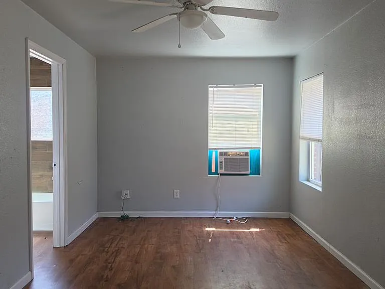 1103 N Carrizo St #B — Photo 6