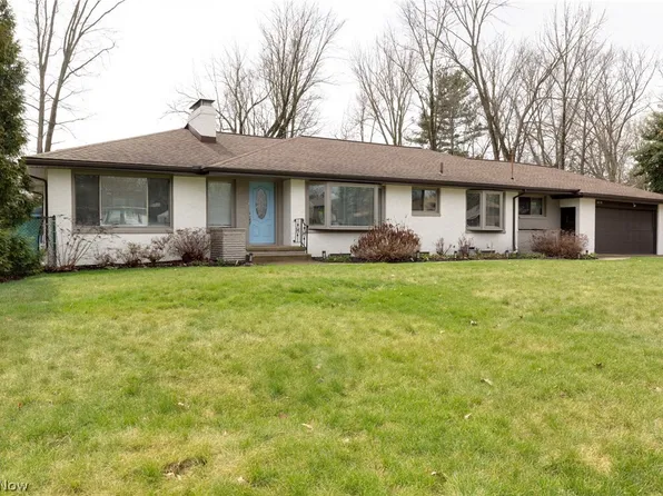 3210 Dowling Dr, Akron, OH 44333