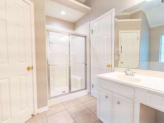 4th image of 5822 Gold Crest Dr