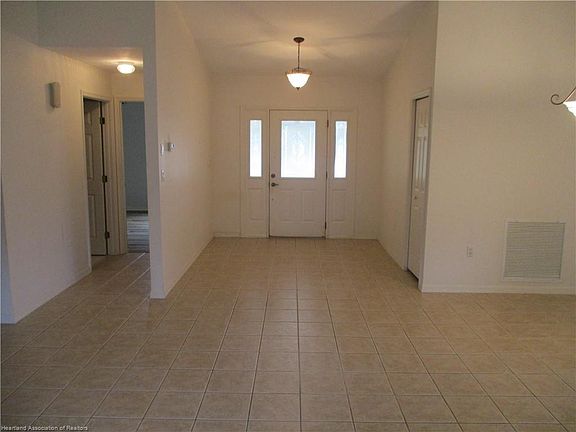 2nd image of 117 Tomoka Blvd N