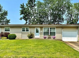 2155 Rivoli Pl, Florissant, MO 63031
