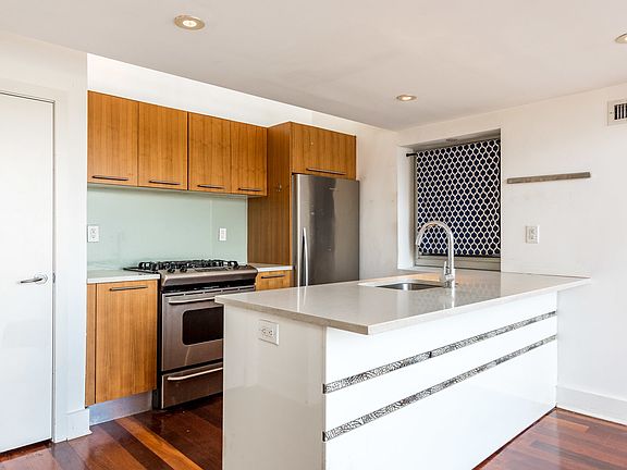 3rd image of 240 Richardson St APT 3A