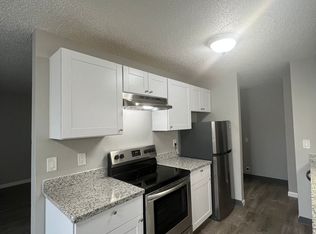Executive East, Portland, OR 97233