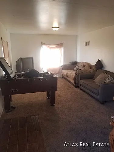 871 Egbert St Photo 1