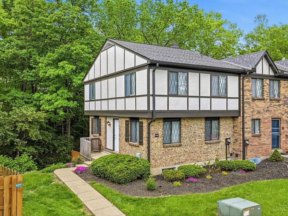 2nd image of 449 Dartmouth Cir