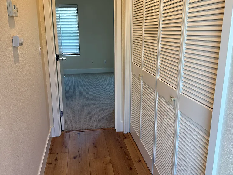 2609 R St — Photo 12