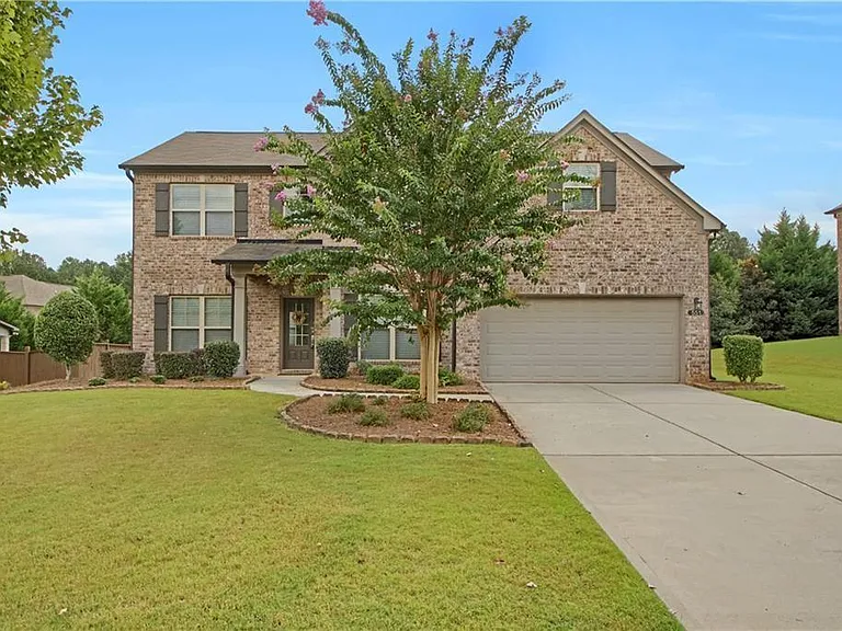 551 Wagon Hill Ln — Photo 1