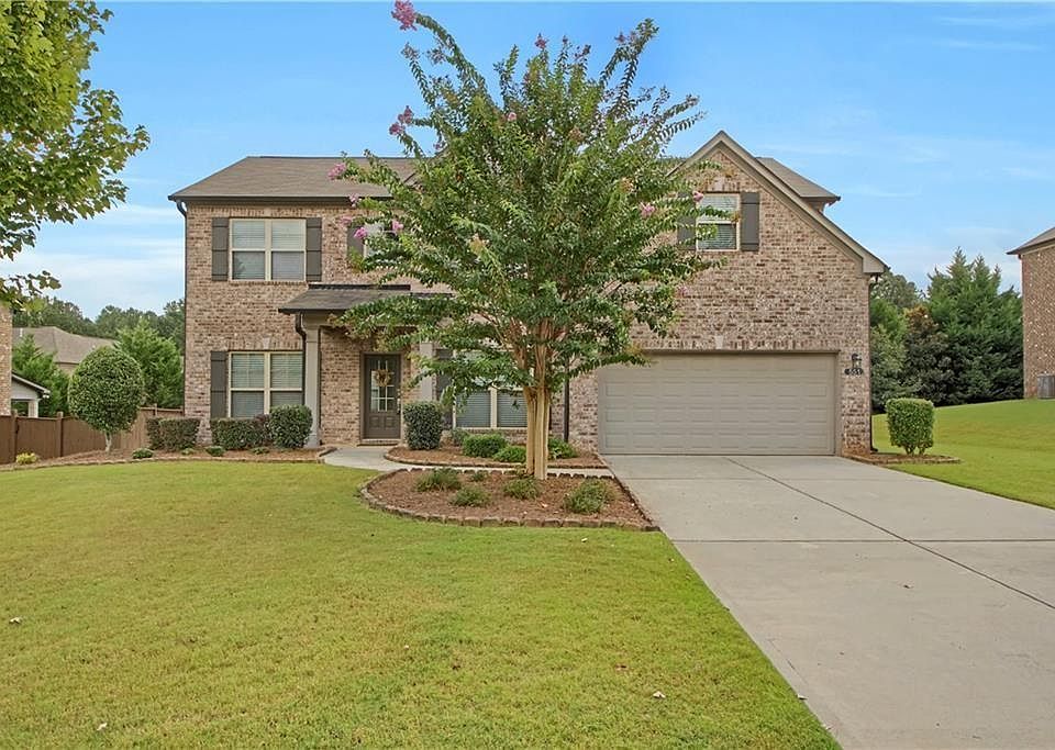 1st image of 551 Wagon Hill Ln