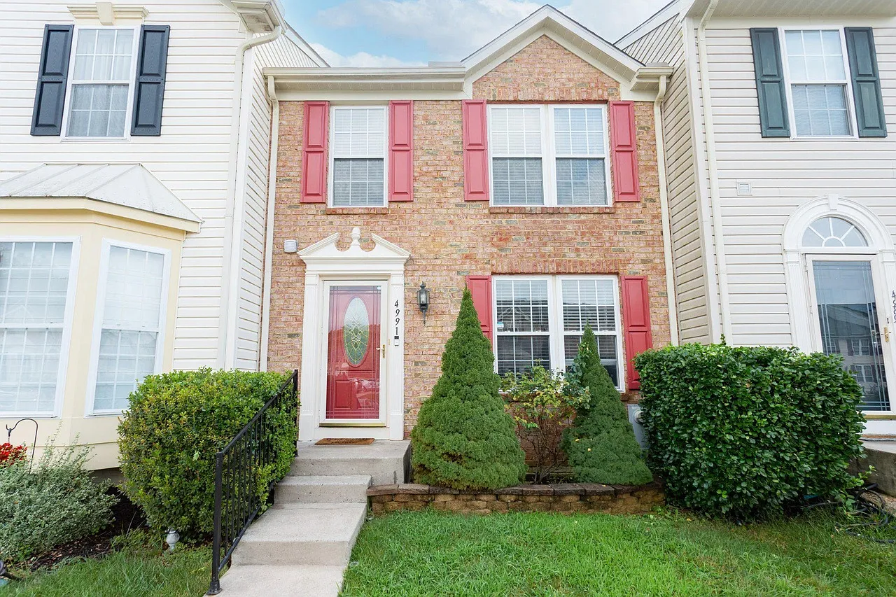 3 bed, 2.5 bath, 1980 sqft, $2,772 — Photo 1