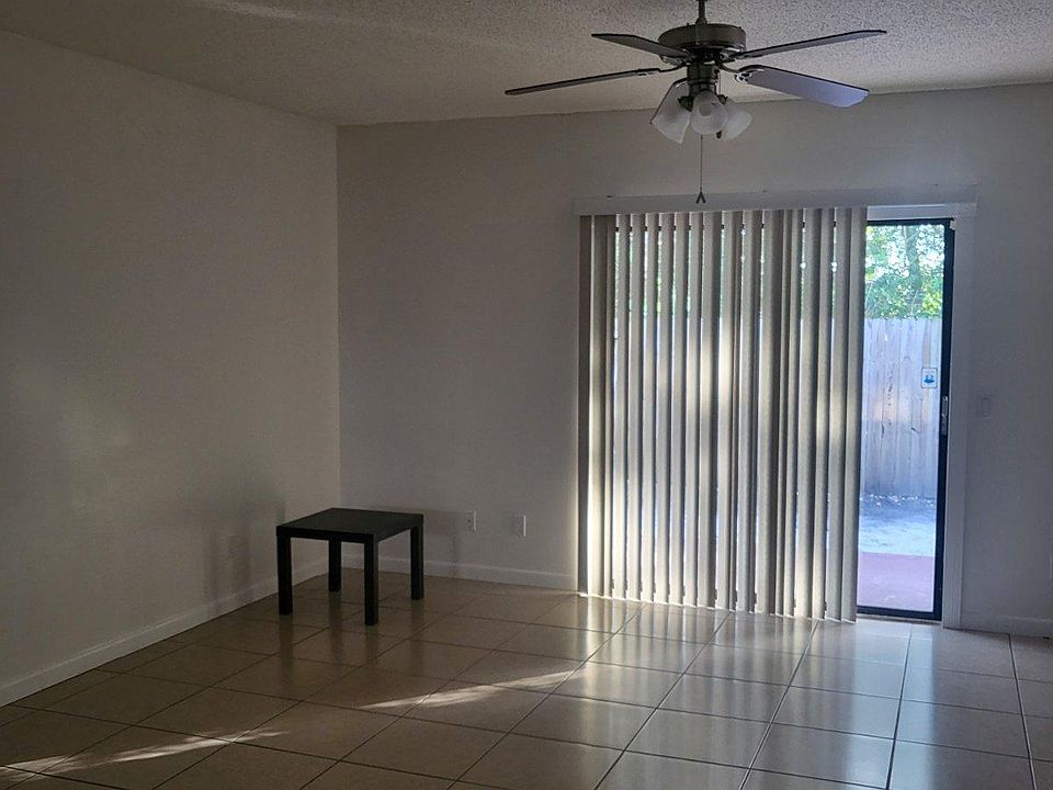 1st image of 1910 W Sligh Ave #D