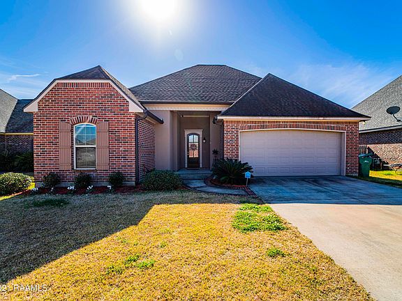 2nd image of 212 Tall Oaks Ln