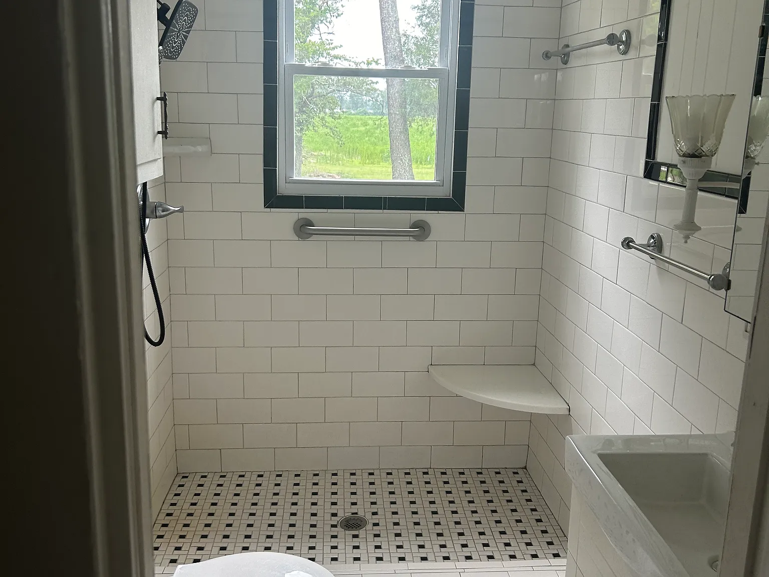 2 bed, 1000 sqft, $1,200 — Photo 4