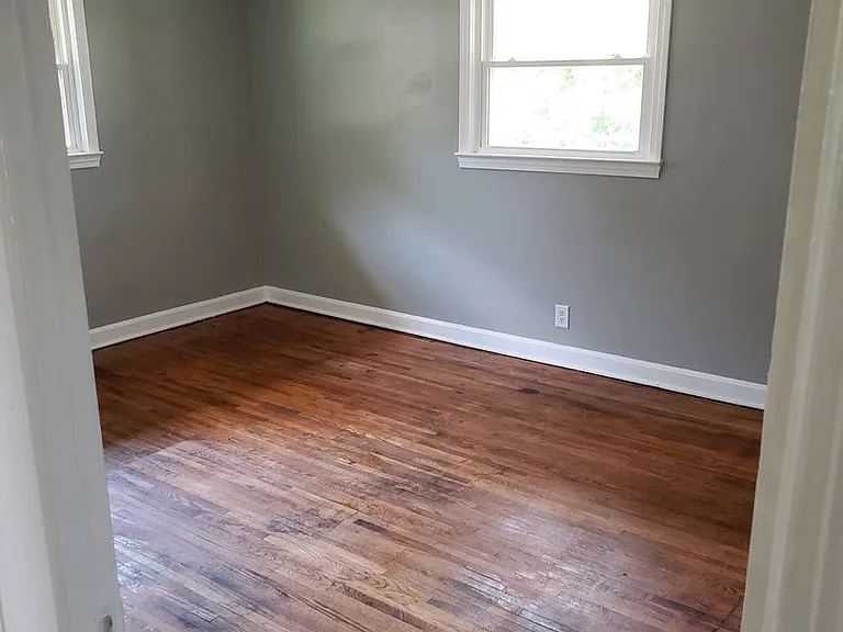 866 Rankin St — Photo 7