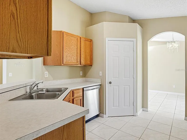 106 La Mancha Dr — Photo 18