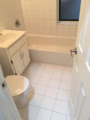 Rented by Skyline Realty LLC II | media 7