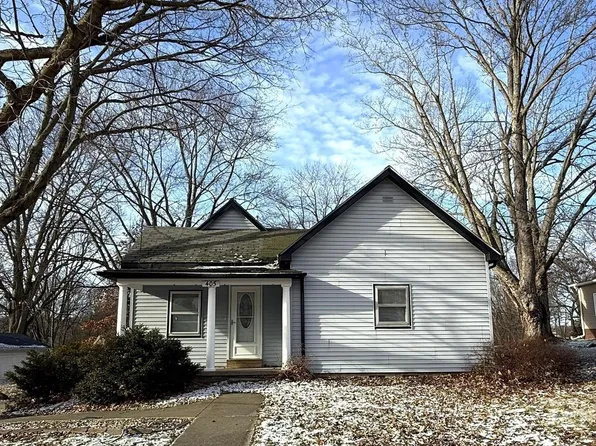 405 S State St, East Galesburg, IL 61430