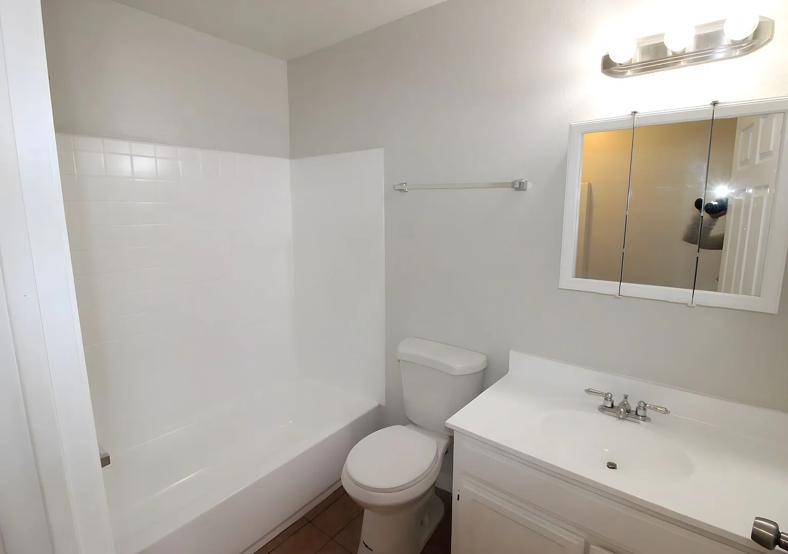 1508 W. Florence Ave. — Photo 4