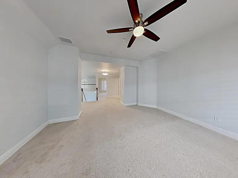 14620 Stratford Ct — Photo 15