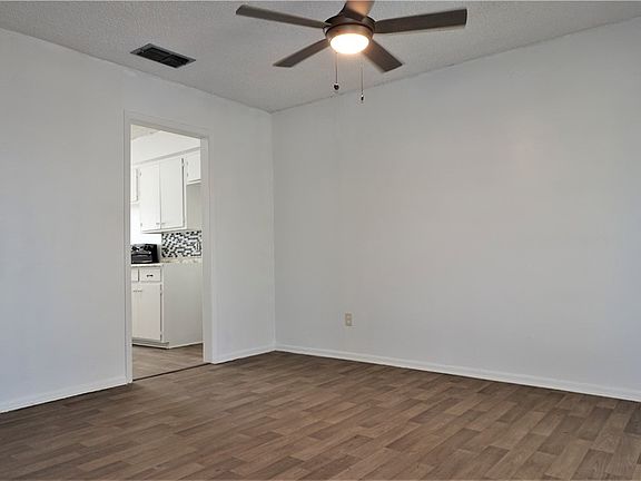 4th image of 1028 Starlite Dr