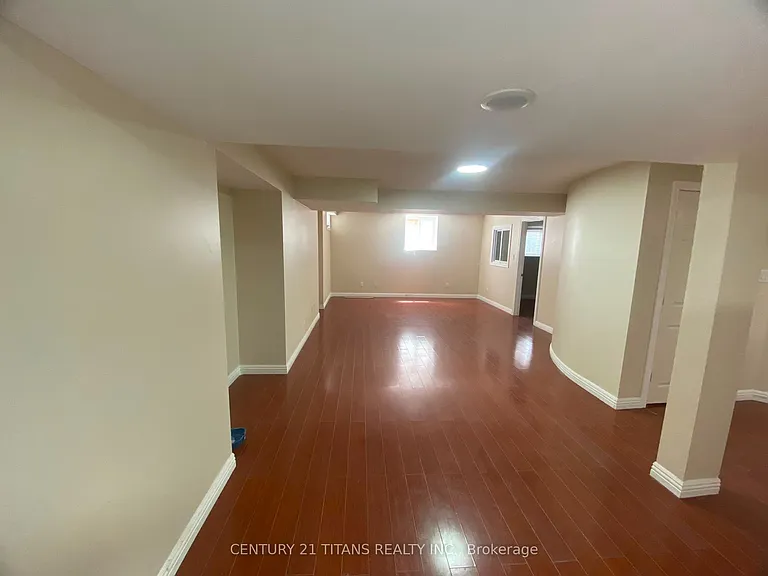 165 Elizabeth St #BASEMENT — Photo 3