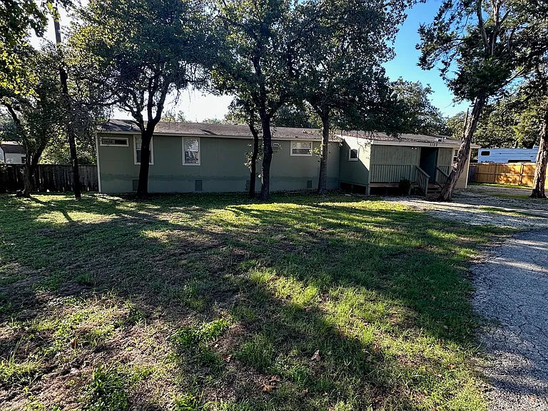 1102 Bluebonnet Dr — Photo 20