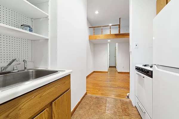 Sold by Level Group | media 15