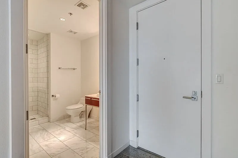 2 bed, 2.0 bath, 1437 sqft, $3,875 — Photo 4