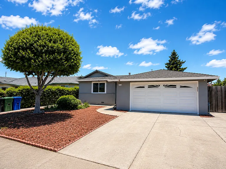 35132 Adriano St — Photo 1