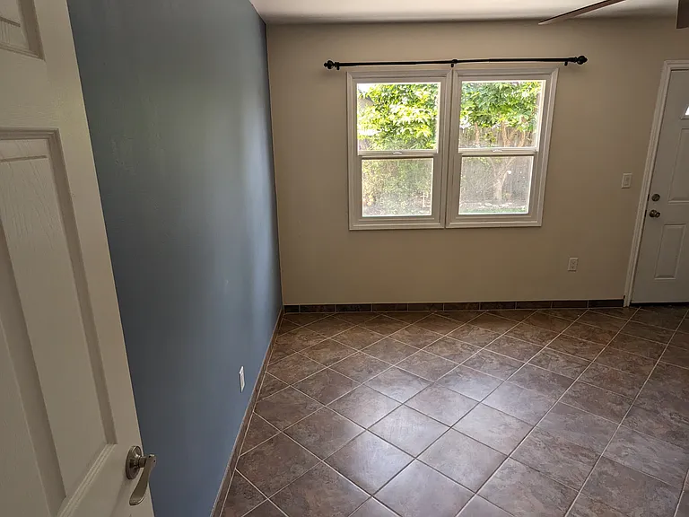 109 La Verne Ave — Photo 14