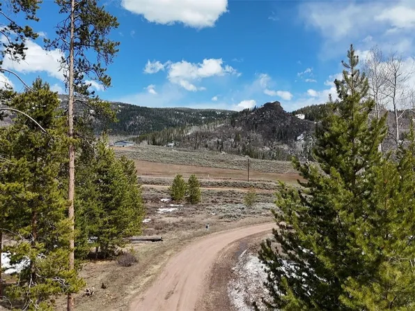 33653 Seneca Trl, Oak Creek, CO 80467