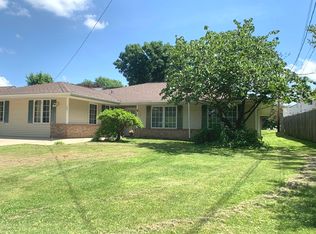 609 S 1st St, Princeton, IL 61356