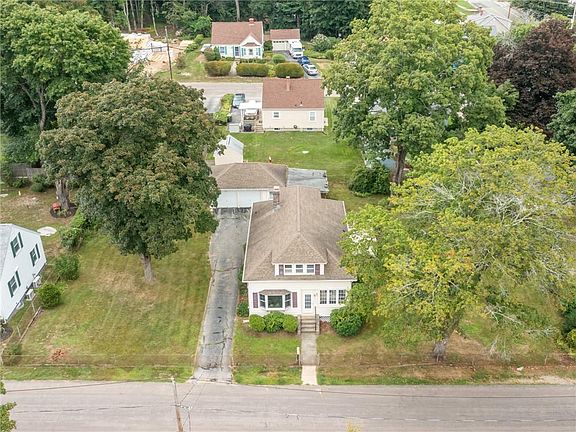 2nd image of 3 Diana Ave