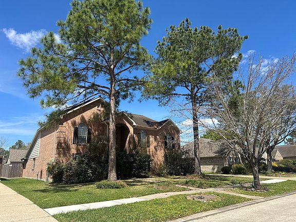 3rd image of 305 Oak Creek Ct