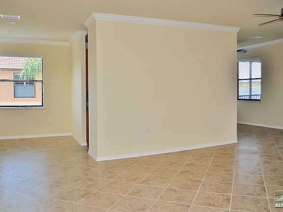 4th image of 10614 Smokehouse Bay Dr Unit 101
