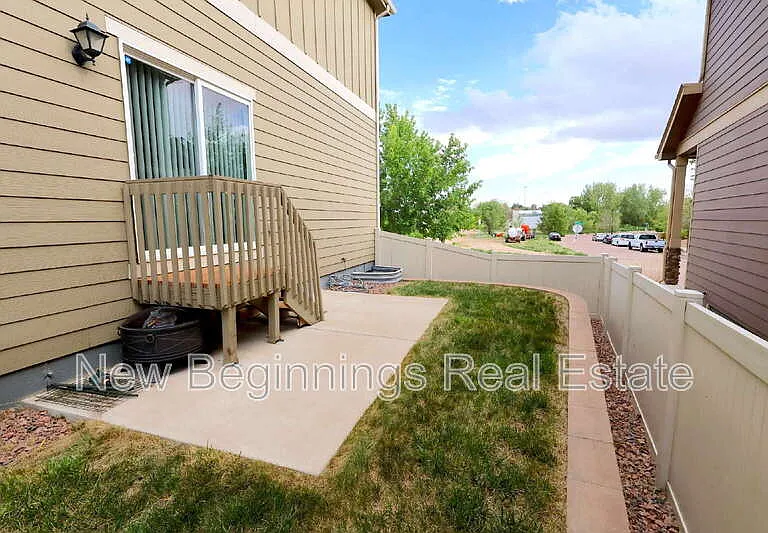 2562 Ellingwood Dr — Photo 35