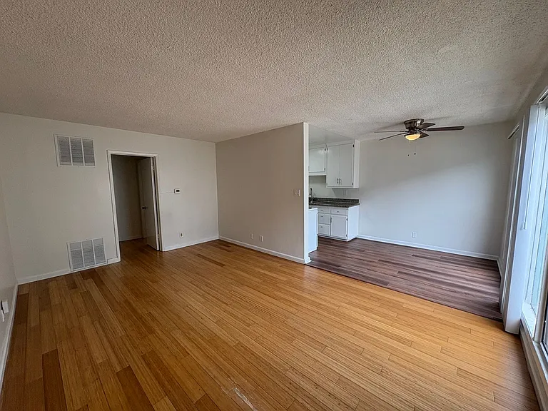 2616-2700 W El Segundo Blvd — Photo 3