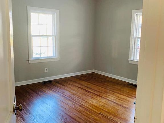 4th image of 1202 Water St