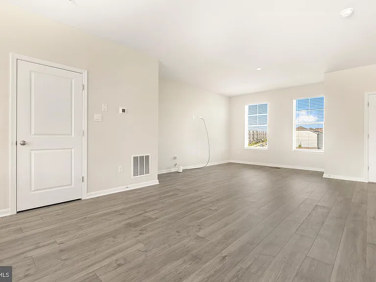 450 Herringbone Way — Photo 5