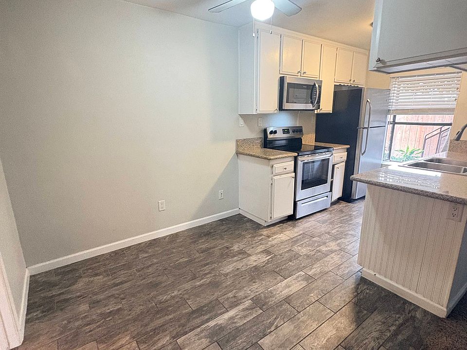 1st image of 4219 44th St APT 2