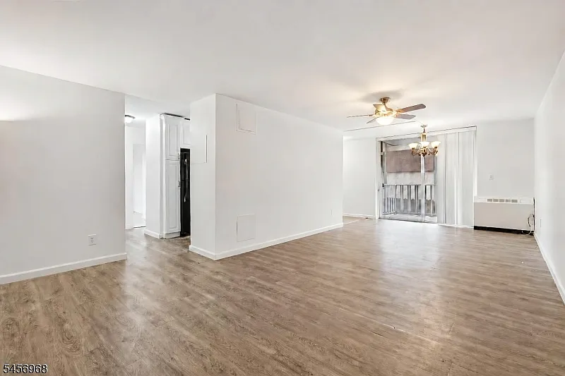 3 bed, 2.0 bath, $3,500 — Photo 3