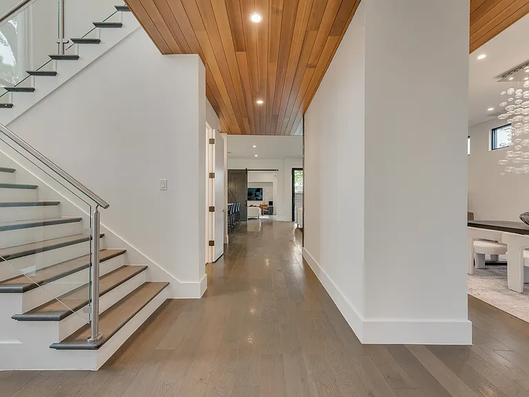 6420 Kenwood Ave — Photo 19