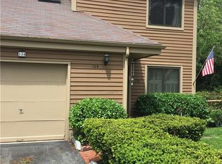 134 Brush Hollow Cres, Pt Chester, NY 10573