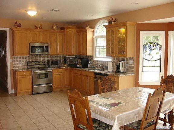 3rd image of 156 Malloy Dr