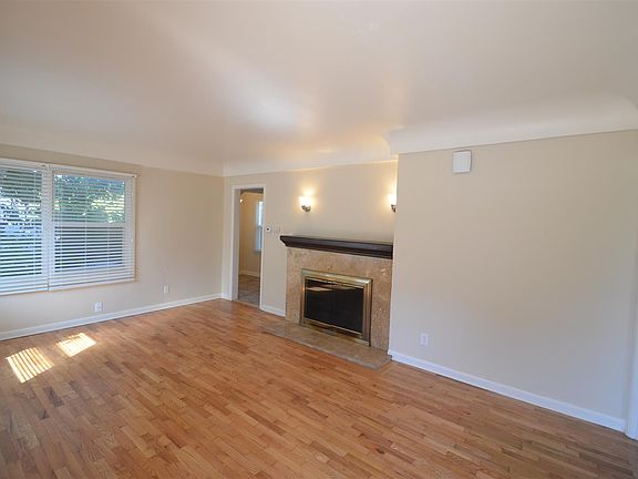 4th image of 10428 18th Ave S
