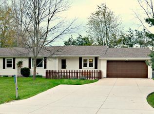 1382 N Texas Ln, Midland, MI 48642