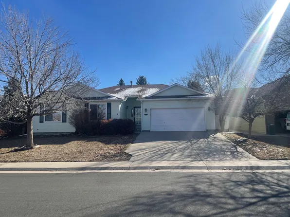 922 S Quintero Ct, Aurora, CO 80017