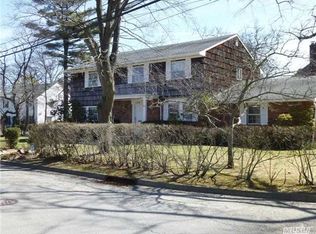 1467 Stevenson Rd, Hewlett, NY 11557