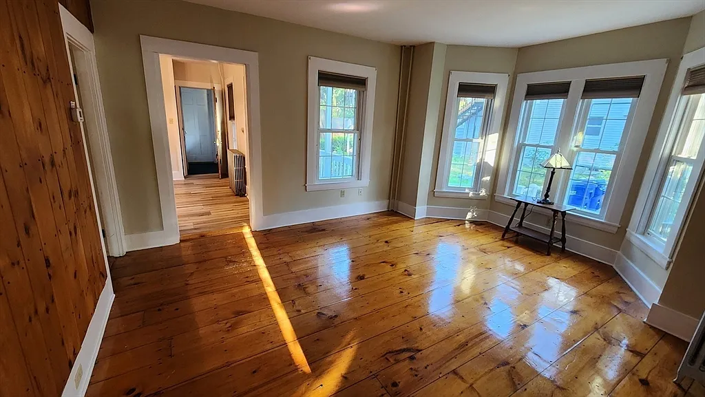 2 bed, 1.0 bath, 1100 sqft, $2,300 — Photo 4